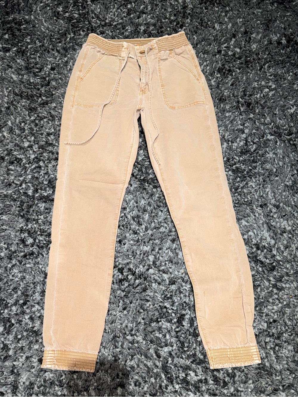 AE High-Waisted Jegging Jogger.